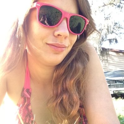 Teh Elfy. I'm 23. I love dogs, the outdoors, making new friends, cruzan and more!
