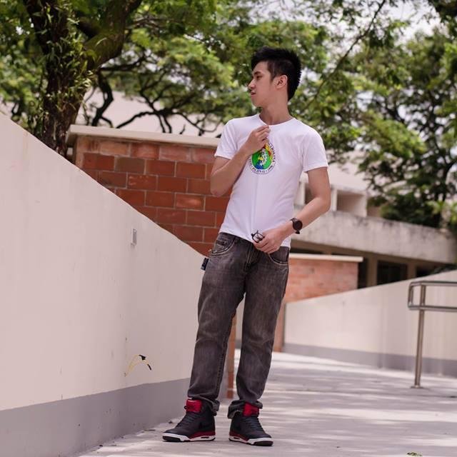 KentLeeve's profile picture. Bored in Life. BS MGT Ateneo.