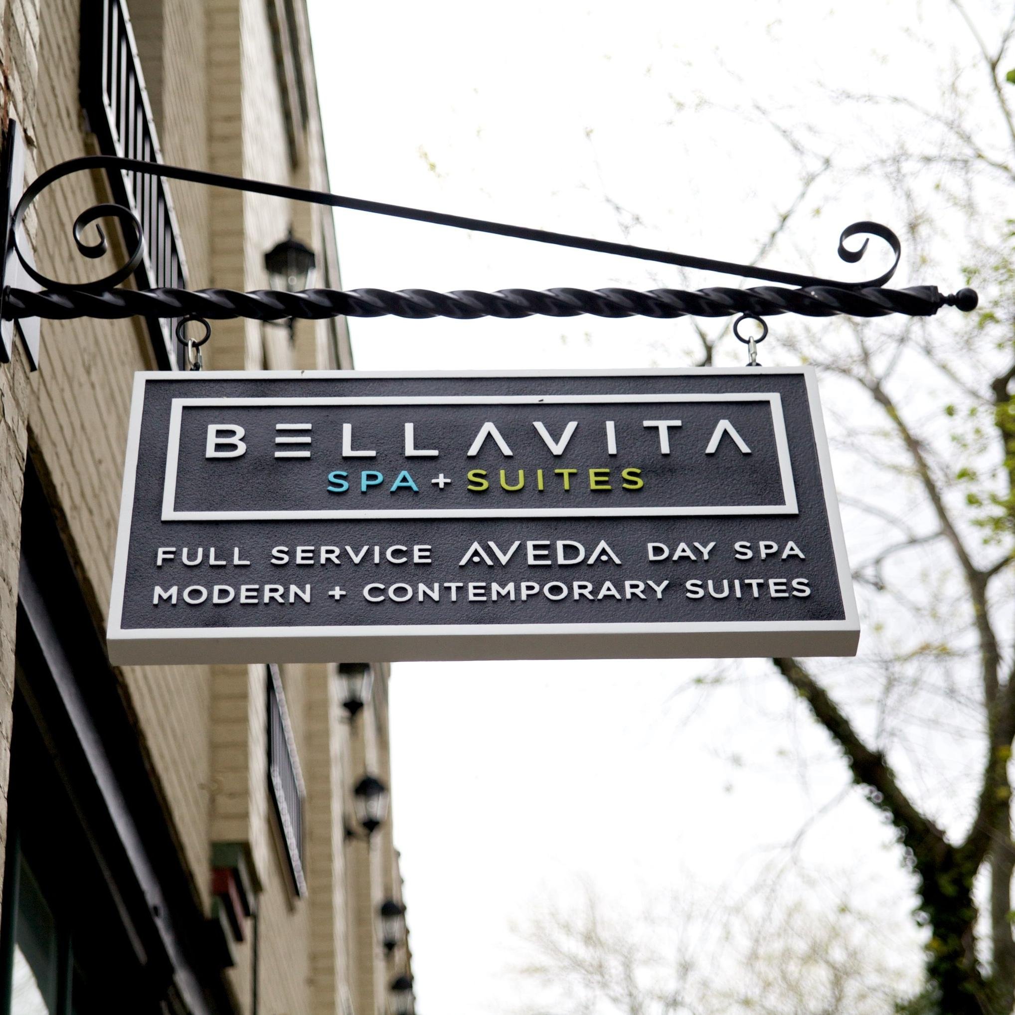 Bella Vita Spa & Suites offers the utmost in relaxation and overnight comfort in Saugatuck/Douglas MI. Conveniently tucked away in the middle of everything.
