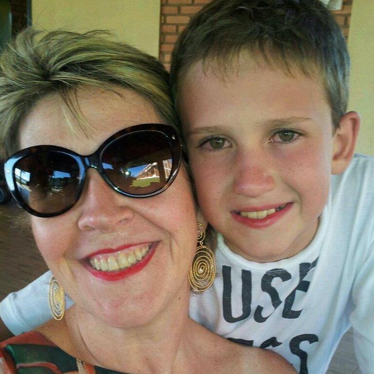 veronicajong's profile picture. Jovem, faladeira, apaixonada pela vida e pelos amigos