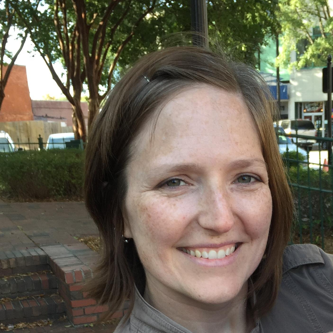 UX Lead at @launchjourney. UXer, wife, mom, book nerd.

[Memorial account of Rachel Peters of Atlanta, GA, 1979-2018. For questions please contact @SmartyP]