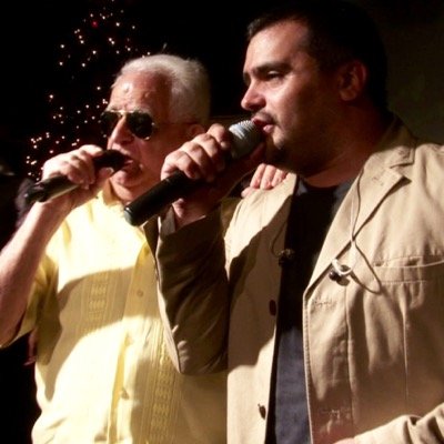 TRES DÉCADAS DEDICADO A LA MUSICA... ACTUALMENTE LIDER Y VOCALISTA DE LA RETROCUMBIA Y PRODUCTOR DE EL CLAN VALLENATO.