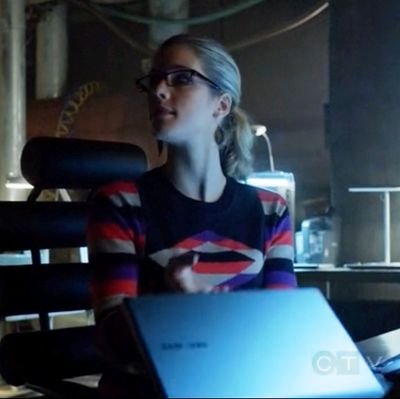Hey, I am Felicity Smoak , working for Oliver Queen. Actually I'm a normal IT girl...and the helping hand of a hero [#ArrowRP #21+ #FlashRP #Olicity]