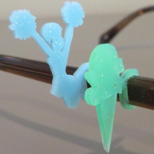 I-Wear Charmz is a fun new fashion accessory for eyewear. Invented by an 8 yr old. Patent holder at 10!