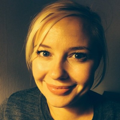 juliegerda's profile picture. Journalist, teatergænger, riesling-drikker og dårlig taber.