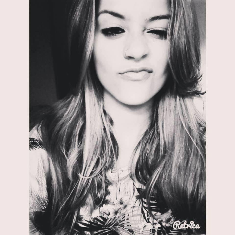 Sou Directioner, intagram: poxamah12. bj !
