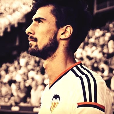 VCF y Manchester United como forma de vida.CR7,Griezmann,Alcacer,Messi,Neymar,De Paul,Villa y Rodrigo mis dioses.Primo de @suarezismo.