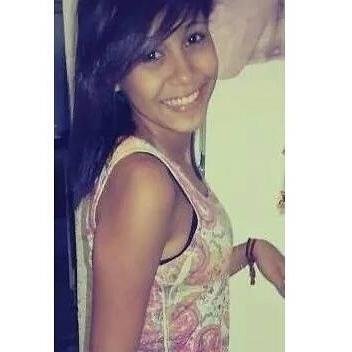 Ela é aquilo que ninguém vê. E tudo aquilo que ele gosta. No mesmo frasco, atrás do rótulo ❣

@Racionaismcs @start_music