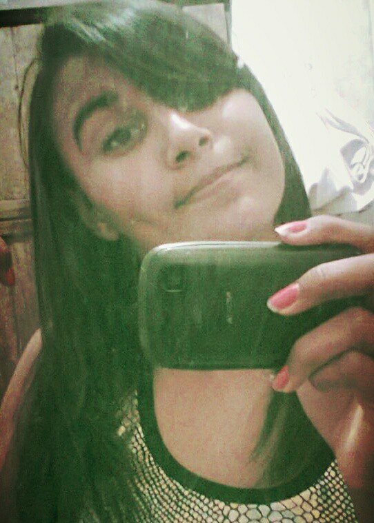 ❤ Serva de Deus ,   Deus da minha vida fica comigo sou a sua casa mora em mim deicha eu te dizer o que eu preciso pai eu preciso do Senhor ♪ ♡ ,  Seguem sdv  ✌