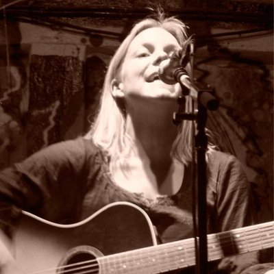 koegendahl's profile picture. musiker, børnemusiker, historiefortæller, studievejleder