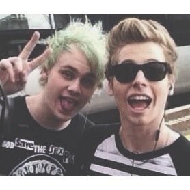 retweet and tag calum and luke in the tweets below, thanks !