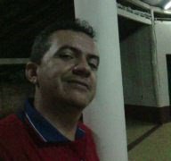 Um amigo, 43 anos, casado, Professor de Sociologia.