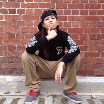 Jamie Swee Zai Kia likes cats, dance, apple juice, popcorns n sugar cubes.
