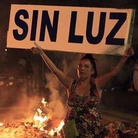 Somos vecinos que debatimos y proponemos acciones que impulsen el reclamo por una solución definitiva al problema de los cortes de luz.