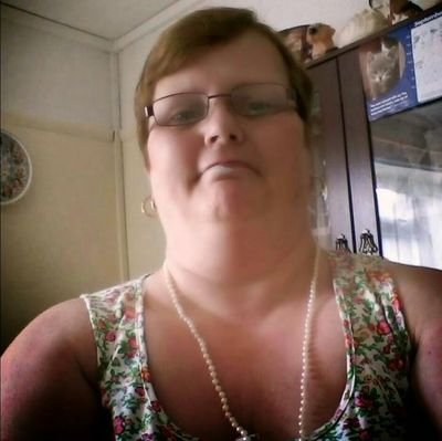 Hi I'm Joanne how is everyone on here. I'm 52 divorced and I have three grown up kids Chris Natalie and Heidi and four grandkids they are my family.