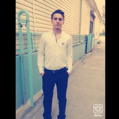 AŞIRI DERECEDE #FENERbahçeLİ, #ATATÜRKÇÜ, #matrax dinler, 
http://t.co/UR5T42734G