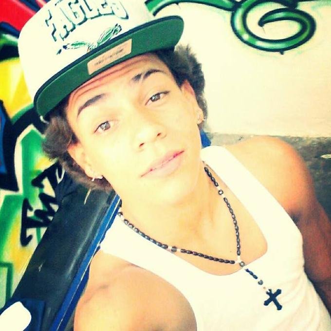 - La Vida Es Una Cámara´ D; Tortura, 
D' La Cual Solo Saldremos Muertos ;$$