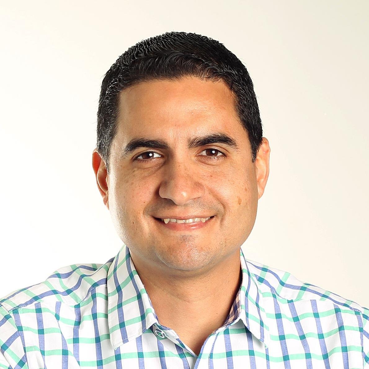 Journalist of El Nuevo Dia newspaper / Periodista de El Nuevo Dia