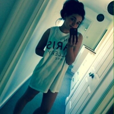 hay follow me and stuff :)