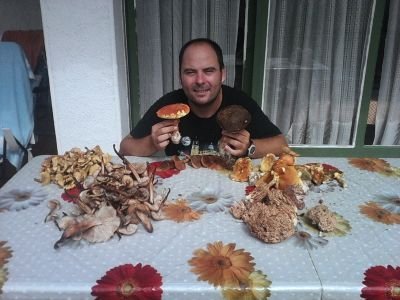 d0d31389365d4c2's profile picture. 