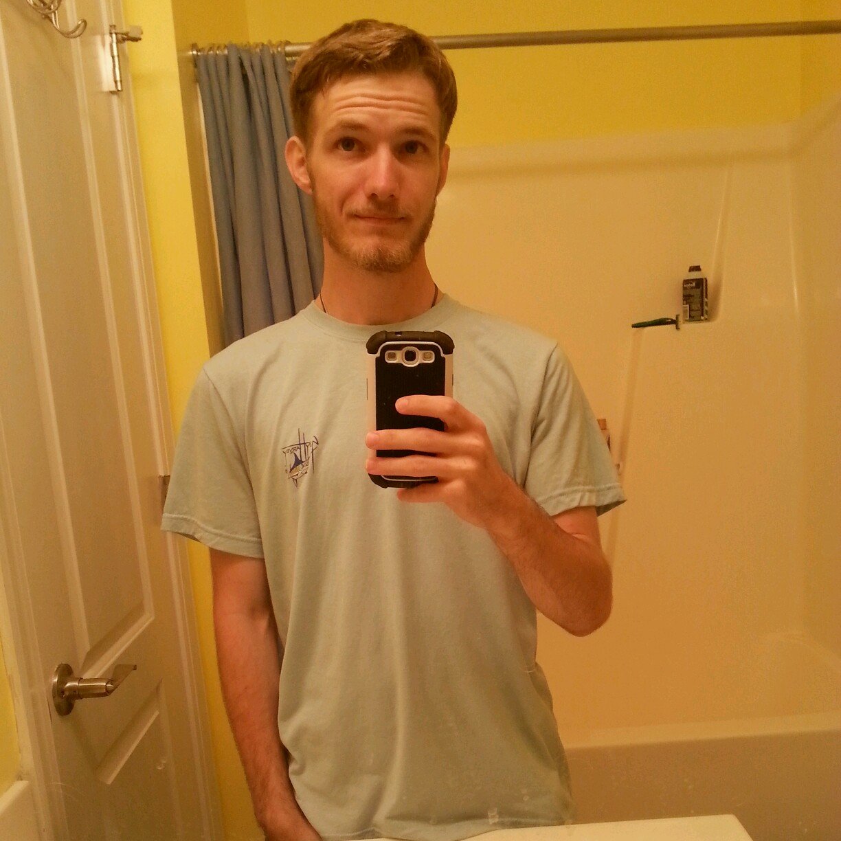 tylerrlavoie's profile picture. ECU Age 19, guitar is my heart