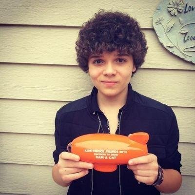 Fans of Cameron Ocasio, DICE on  Sam&Cat... we love you much.@CameronOcasio #Ocasias♥♥♥Thanks followed me @Mareecheatham, Thanks followed me @ZoranKorach