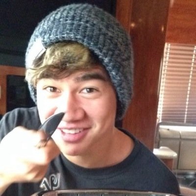 follow @mxrvelftmgc @taymbae