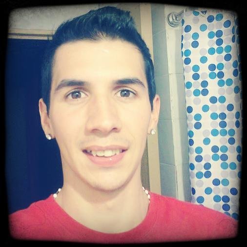 Todo lo que hagas en la vida sera insignificante . Pero es muy importante que lo hagas , por que nadie mas lo hará por ti .. C13