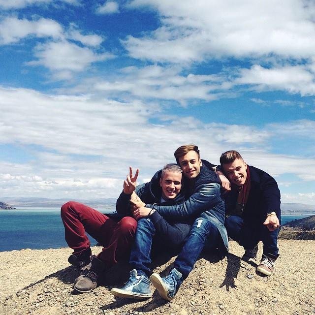 BOYFLYER ♥ Red Bull me da asas ,Fly faz eu voar. O meu amor pela banda não envelhece ,os sorrisos deles é uma das maravilhas do mundo. ♥ 1/3 ♥