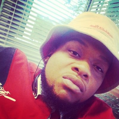 even if you let em kill your dream that'll haunt you nigga!!!!!!!!!#jordanjunkie #nikeaddict #trapwiz FREE esco!!! FREE OG SLICK!!!!