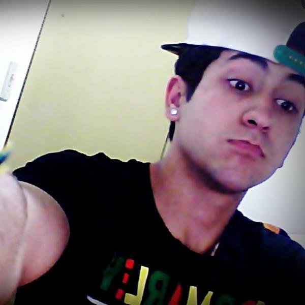 A força que me guia é mais forte que os maus olhos que me cercam . Chapecó - SC