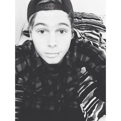 pcrnhubx's profile picture. real bands fuck fans
single≈18≈bi
rp/fl