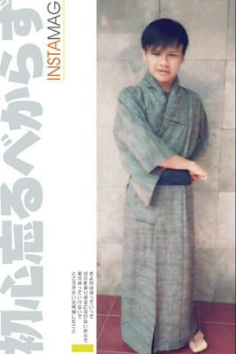 jual/sewa hanbok (pakaian tradisional korea) model hanbok terbaru chek di instagram @tedyfirmans. mau tanya2/order bisa via WA 085222544737 or line tedyhanbok