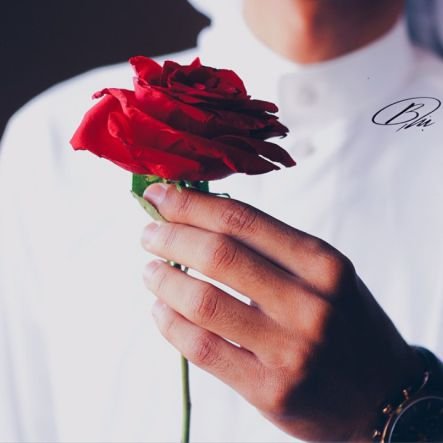 ‏لاآ تؤلم قلبي فَـ قلبي لمَ يفعْل شَيئاً سِوى آنهًُ آحبكَ \♡\