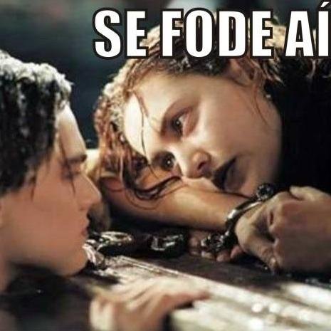 ✞sou brasileira com alma britânica e coração irlandês✞
1D ♥·BATATA FRITA ♥ CHOCOLATE ♥