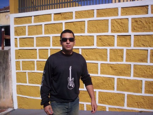 Marcesainocenci's profile picture. Musico