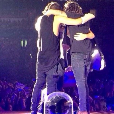 chestattsharry's profile picture. @inbloomstyles // @basicbanks