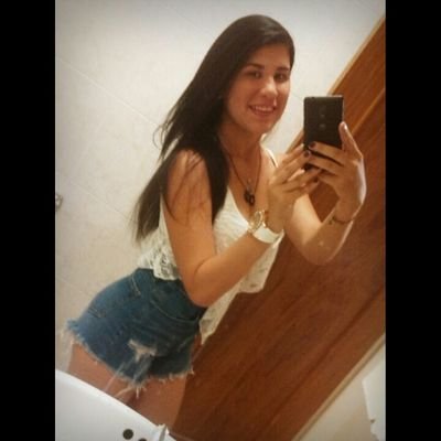 RossanyMT's profile picture. 19. VENEZOLANA,  estudiante de la #UDOanz con un camino de éxitos que recorrer salvando vidas. Enamorada pero de la vida.