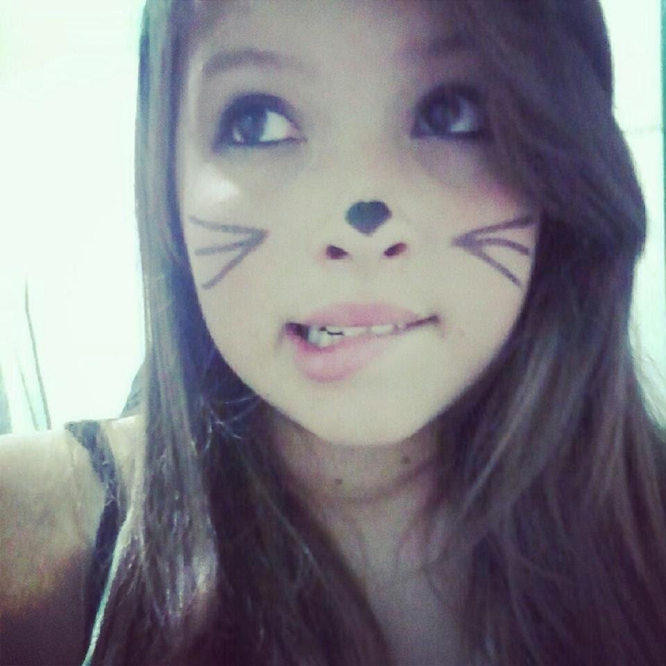• 'Biografia {?}
Fala sério! Como vou resumir minha
vida aki no twitter?
;P