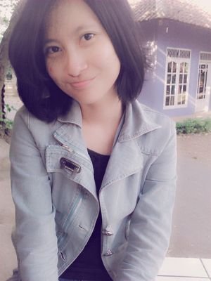 gue yaa gue jangan samain gue sama orang lain :) Elmo ♥ | cirebon , 15 april 1996 | I'm not perfect o:)