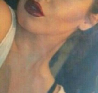 إن شفتنـي بنت فـ لي طبـع رجال ,,, ما أرضـى بالمذله لو على قطع الأرقاب