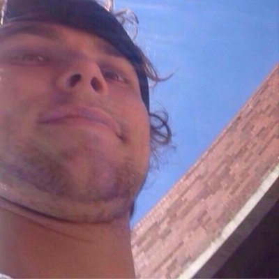 Currently obsessed with the internet, and two boy bands that will never notice me. @5sos @onedirection | Follow me! I follow back! |