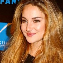 FREE FOLLOW FROM @shaiandtheosheo ! follow her and NOT this account !