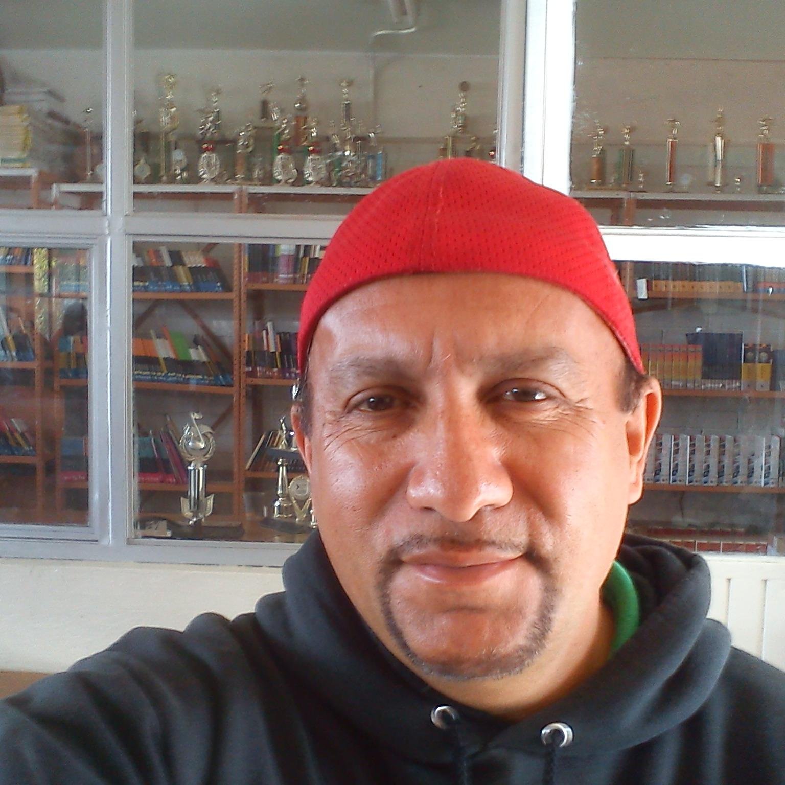 PROFESOR DE EDUC. FISICA EN SEC 4