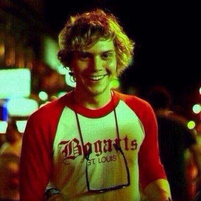 pugsovrdrugs's profile picture. wats ahs