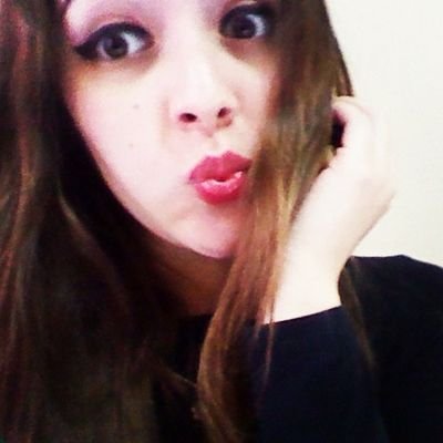 Raqkiy's profile picture. no es aprender a vivir es enamorarse del destino (: