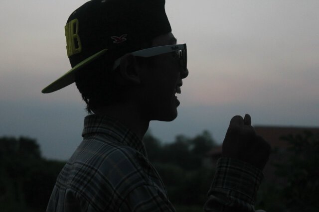 My life begin with a music. That is HipHop. My journey for HipHop..... Sayang :   1. Allah SWT O:) 2. Keluarga ({}) 3. Hip-Hop \m/
Pin: 518EB6C4