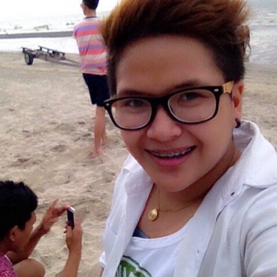 ชื่อ เติ้ล คับ^^ เปงทอมคับ อยุกรุงเทพคับ
Line ; tletom