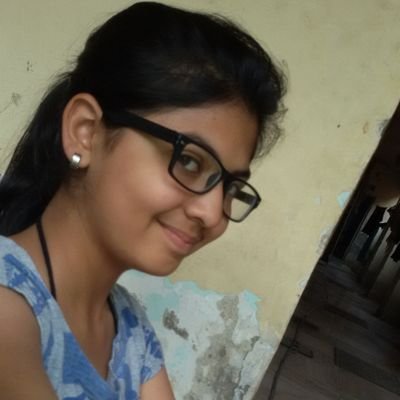 iluvushomuchsrk's profile picture. 