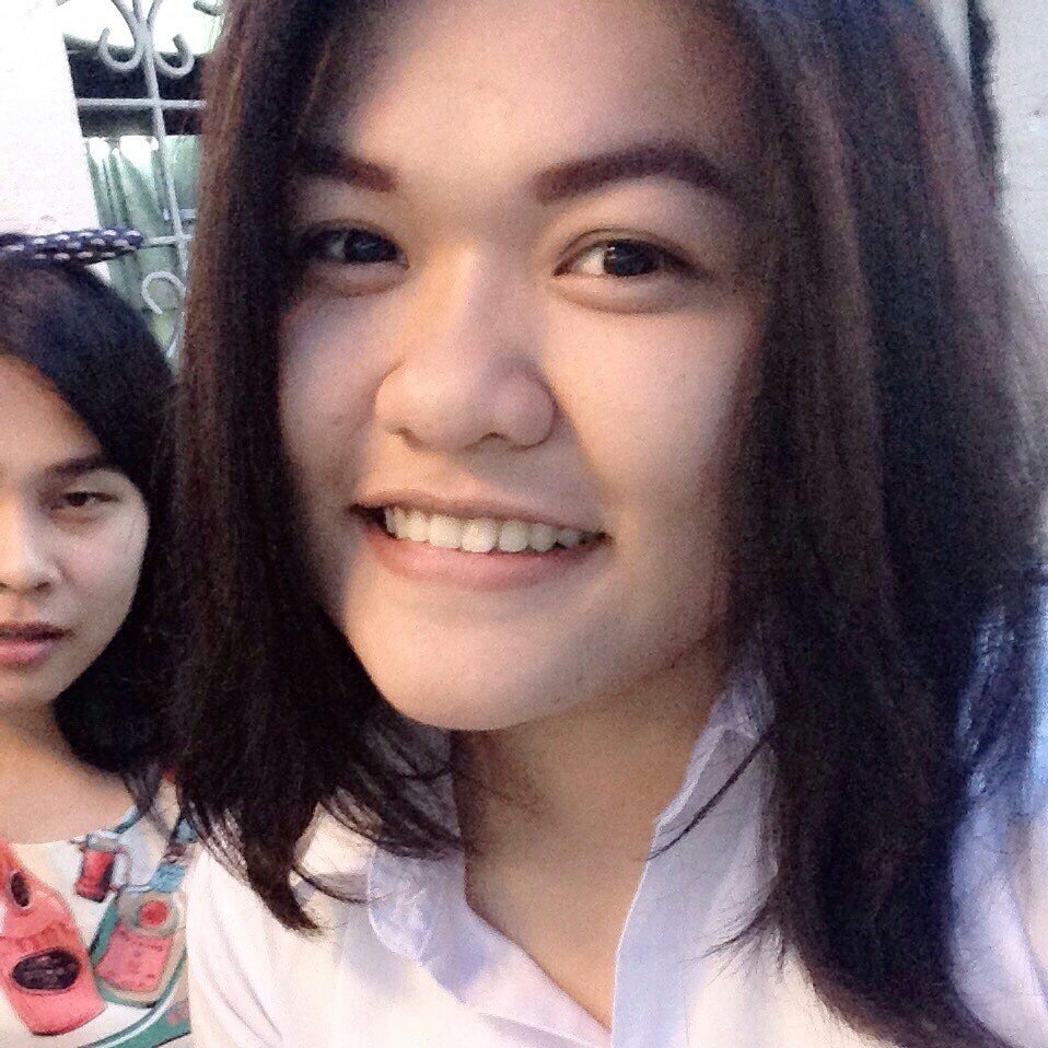เรียนสายธุรกิจ และศิลป์ภาษา
我的爱好是运动。และรักในเสียงดนตรีชอบร้องฟังเพลงตอนนี้เป็นมัคคุเทศน์ชอบในการท่องเที่ยว ไม่หยิ่งนะทักมาได้จ้า line: poopa1995